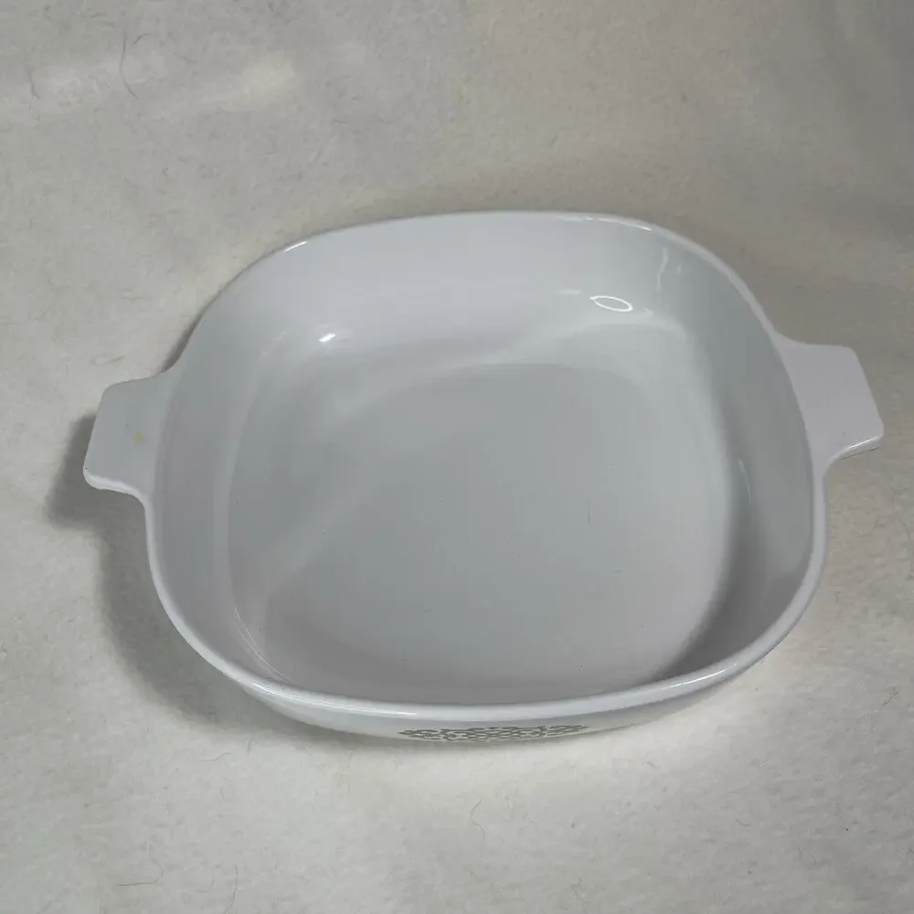 Vintage Corningware P-9-B Shell Green Medallion 8